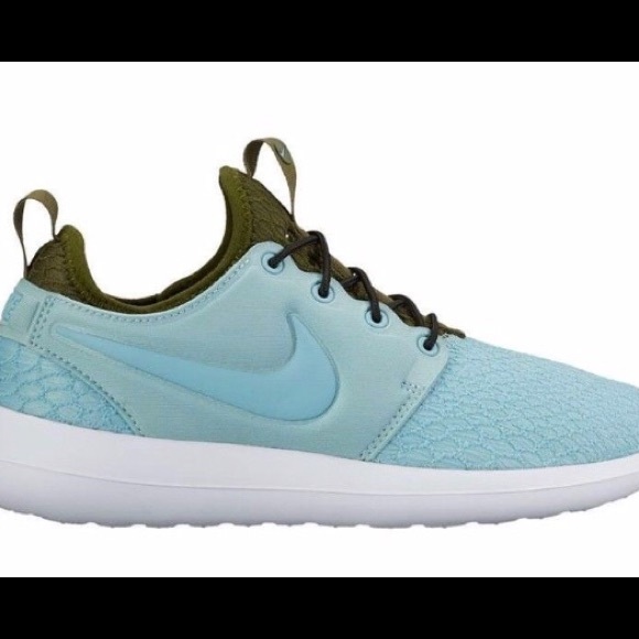 Nike Shoes - 🆕🚺Nike Roshe Two SE ‘Frozen Woods’ Sz6.5, DS⚡️
